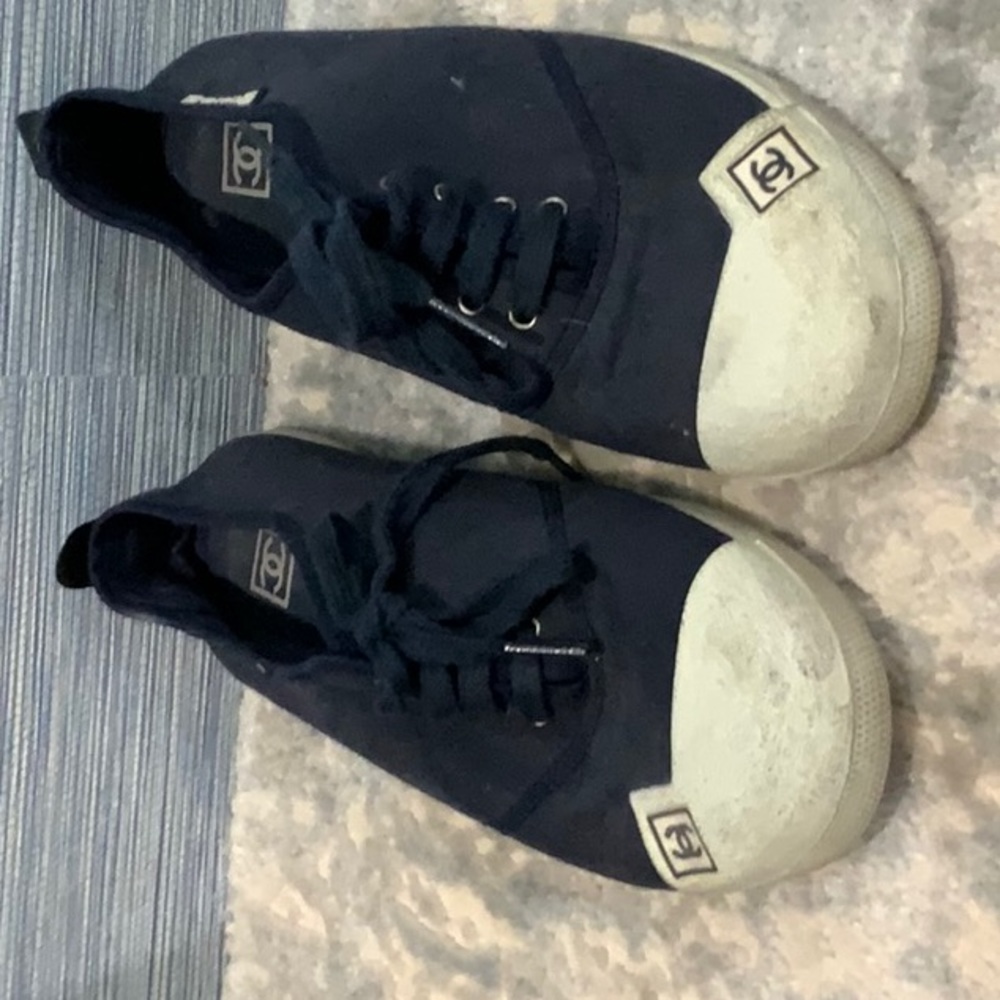 Authentic Chanel sneaker. Navy with cc logo size 10